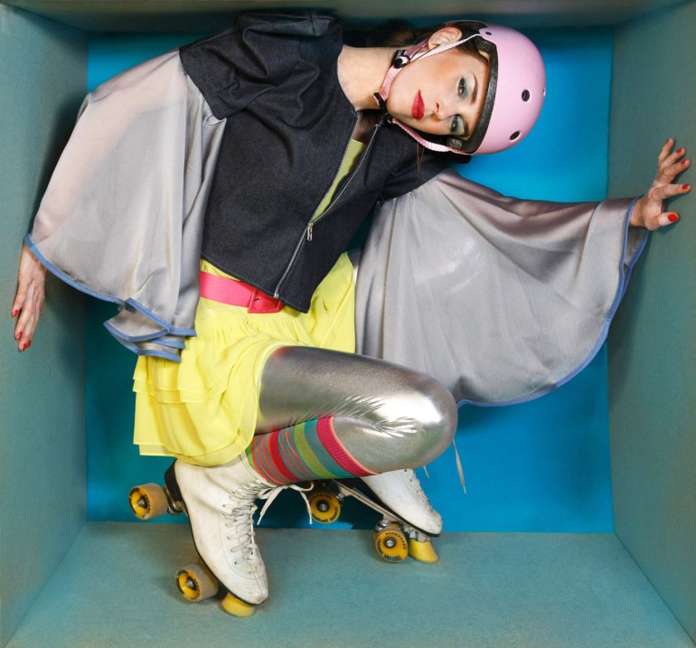 Fotografía: Oscar Rivilla Diseño conceptual: Carolina Verd pendientes de Catalina D´Anglade chaqueta: Arantxa Morcillo cortesía de L’showroom vestido vintage Virginie Castaway