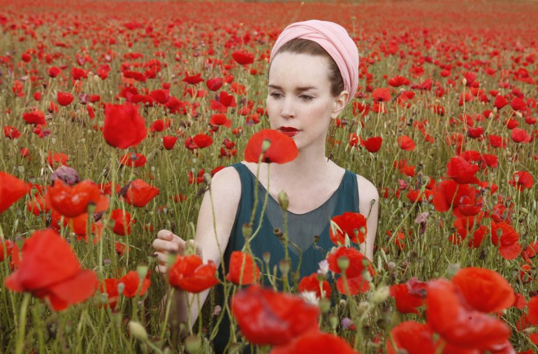 Foto 2 Carolina Verd Kandinsky Rojo